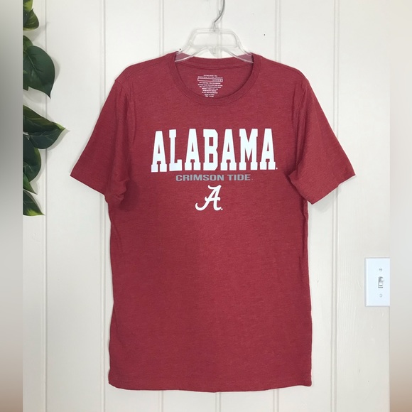 Alabama Crimson Tide Roll Tide Graphic Print Top T-shirt NWOT
Stretch Material - Picture 2 of 12